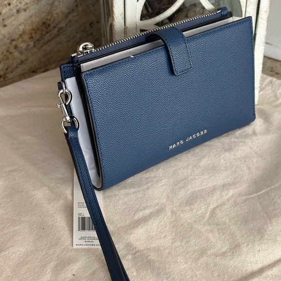 New Marc Jacob phone wristlet - Picture 9 of 9